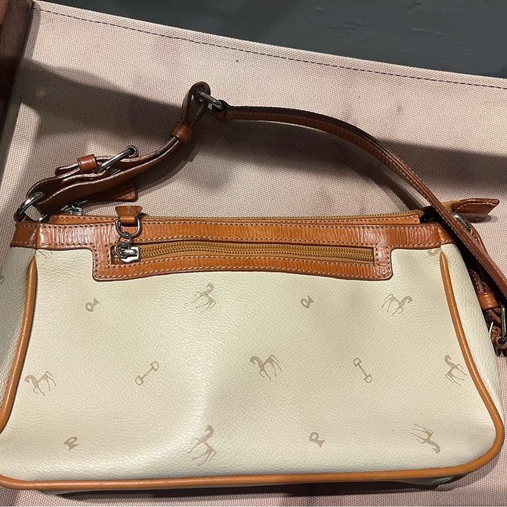 Chic Petusco leather equestrian print Bag